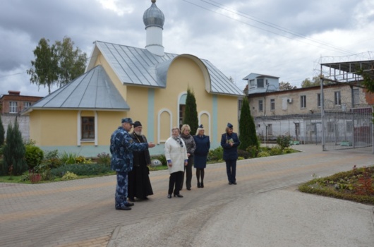 Члены Общественной наблюдательной комиссии Калужской области посетили исправительную колонию №7 .