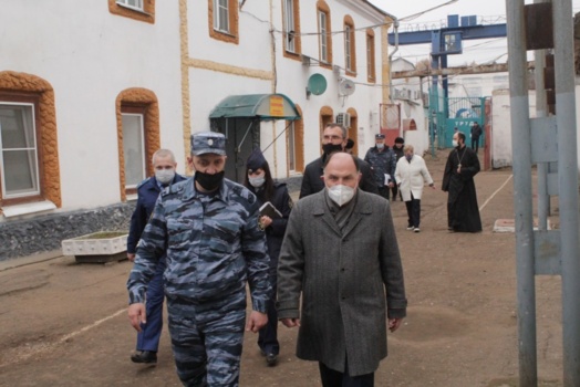 ИК-4 проверили представители региональных ОНК и омбудсмена