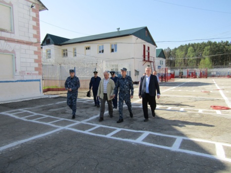Уполномоченный по правам человека в Калужской области Олег Калугин и комиссия ОНК Калужской области посетили ФКУ ИК – 3 УФСИН России по Калужской области