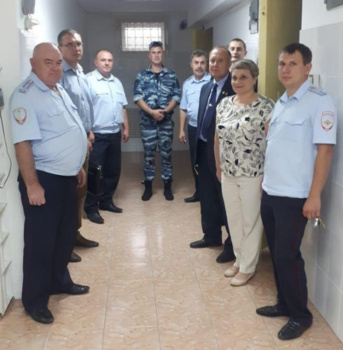В Юхновском районе Калужской области представители общественности ознакомились с работой ИВС