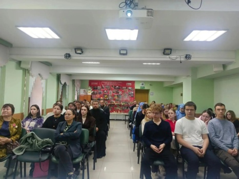 Представитель Общественной палаты рассказал студентам Калужского базового медицинского колледжа о традиционных семейных ценностях