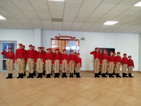 Александр Погудин принял в ряды юнармейского движения очередных школьников