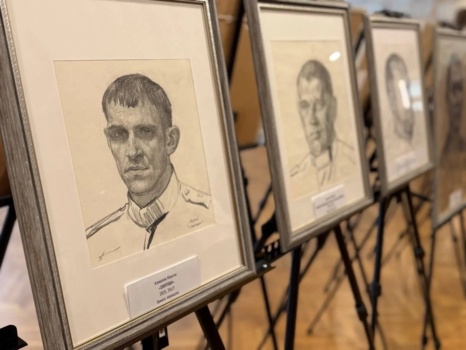 "Герои нашего времени": Виталий Новоселов представил в Обнинске выставку портретов участников СВО