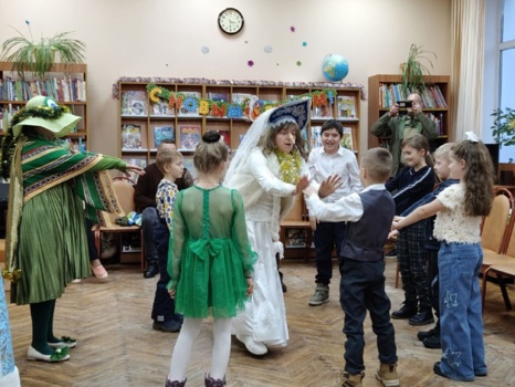 Новогодняя сказка для детей: праздник от Калужской областной детской библиотеки