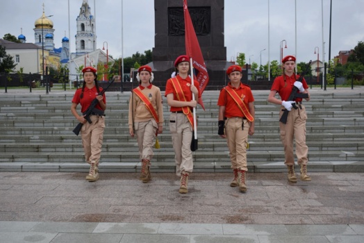 Более 120 юнармейцев соревновались в строевой подготовке: в Калужской области выбрали лучший отряд "Поста №1"