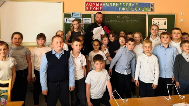 Живой диалог: школьники прочитали ветерану СВО свои стихи