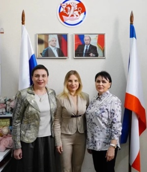 Двусторонний диалог: Оксана Копылова представила Калужскую область на встрече с коллегами из Крыма