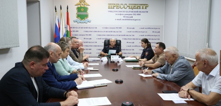Представители Общественной палаты приняли участие в заседании Общественного совета при УМВД