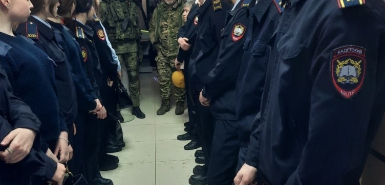 Виталий Новоселов провел экскурсию для студентов в Музее локальных войн