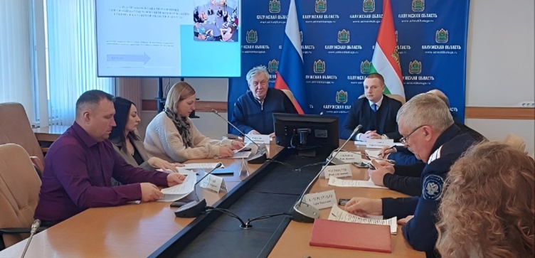 Общественный совет обсудил развитие НКО и роль казачества в Калужской области