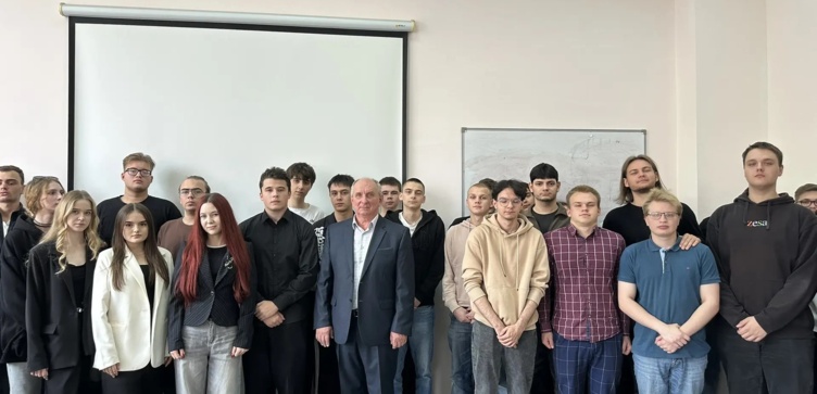 О правах человека студентам КГУ рассказал председатель ОНК