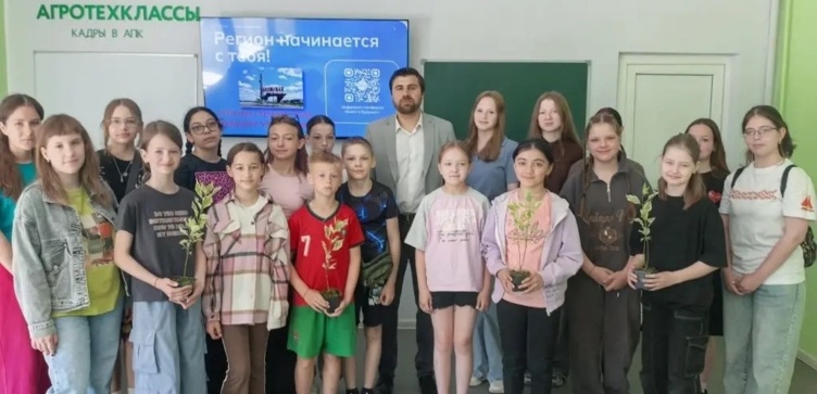 Сергей Верхоламочкин посетил Жилетовскую школу в рамках профориентационного проекта