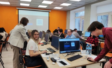 Нейросети в помощь: возможности искусственного интеллекта для НКО обсудили в Общественной палате