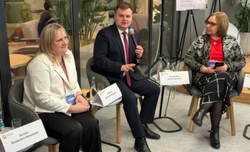 Эксперт Общественной палаты представила успешный опыт реализации программы "Обучение служением" на федеральном форуме.